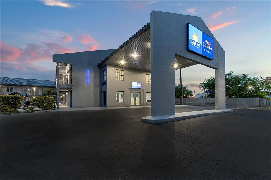 Baymont By Wyndham Near Lackland Afb Hotel