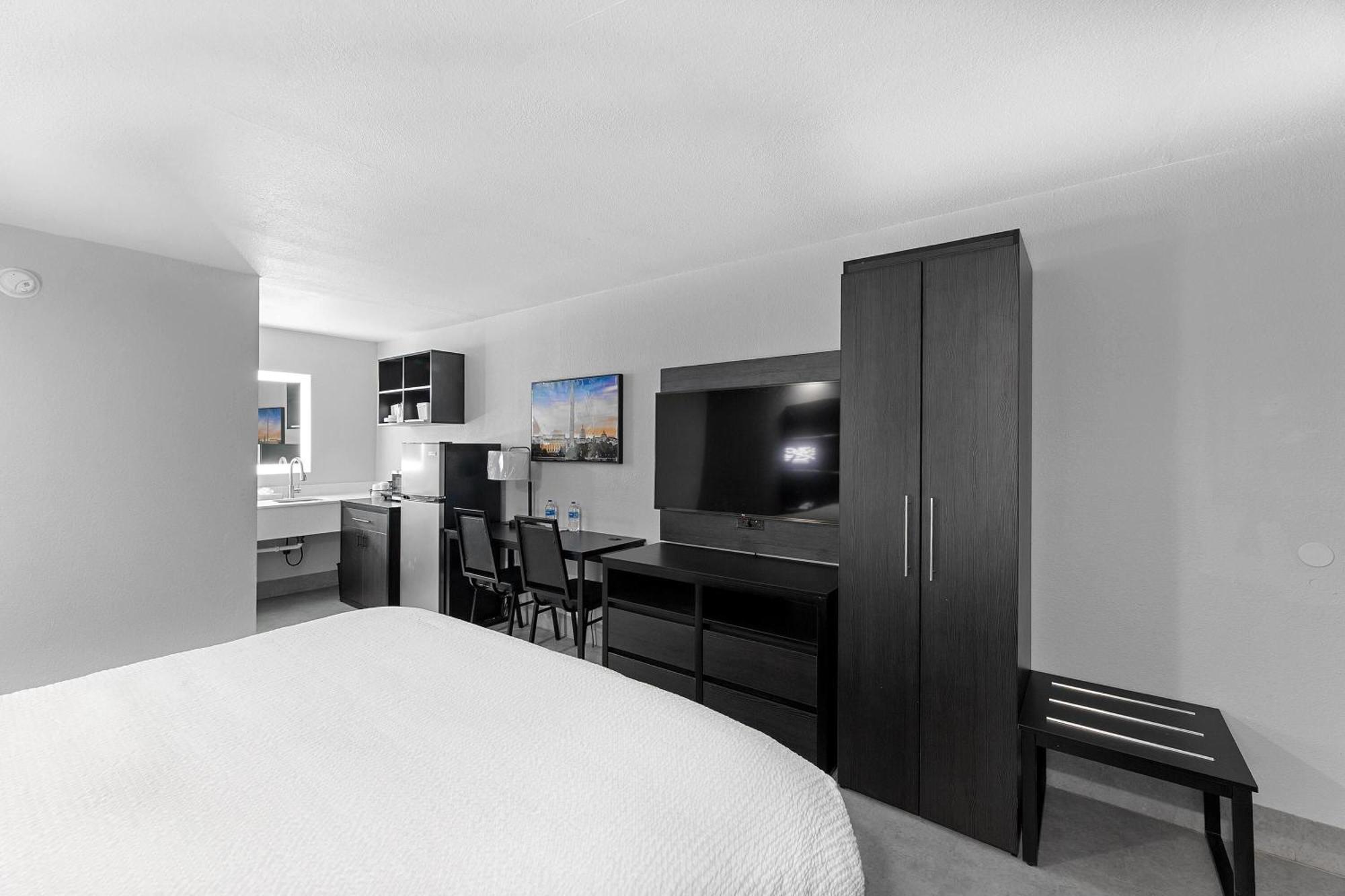 Baymont By Wyndham Near Lackland Afb Hotel *