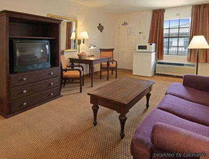 Baymont By Wyndham Near Lackland Afb *