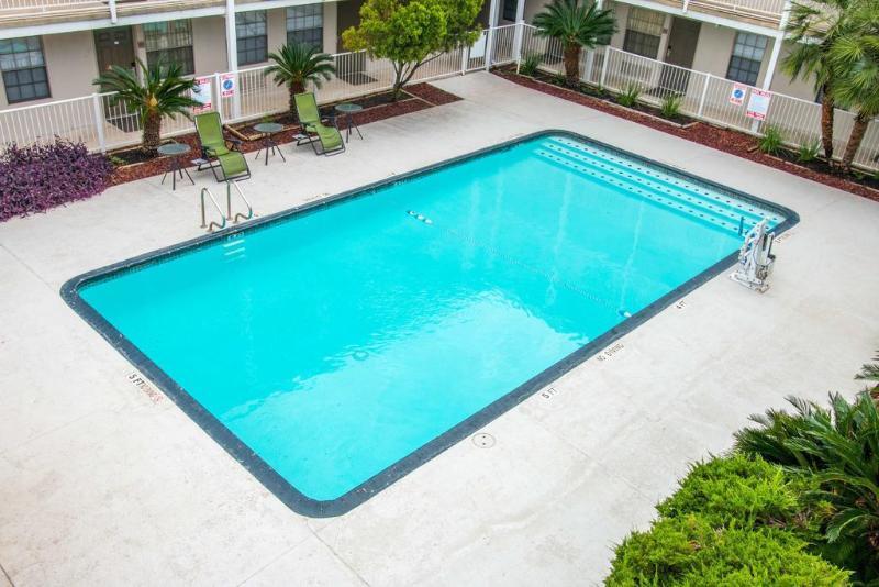 Baymont By Wyndham Near Lackland Afb Hotel *