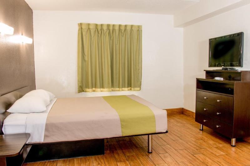 Baymont By Wyndham Near Lackland Afb Hotel San Antonio