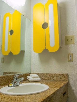 Hotel Baymont By Wyndham Near Lackland Afb San Antonio