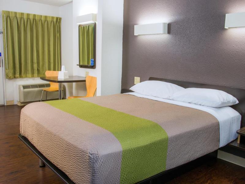 Baymont By Wyndham Near Lackland Afb * San Antonio