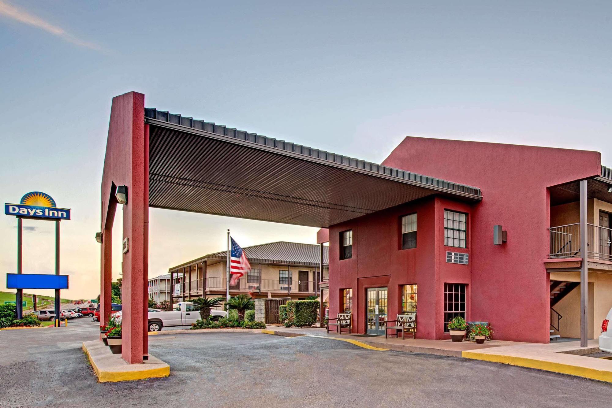 Baymont By Wyndham Near Lackland Afb Hotel San Antonio