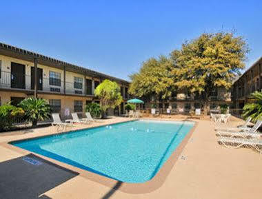 Baymont By Wyndham Near Lackland Afb
