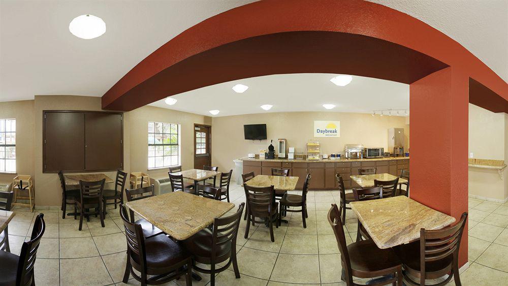 Baymont By Wyndham Near Lackland Afb Hotel *