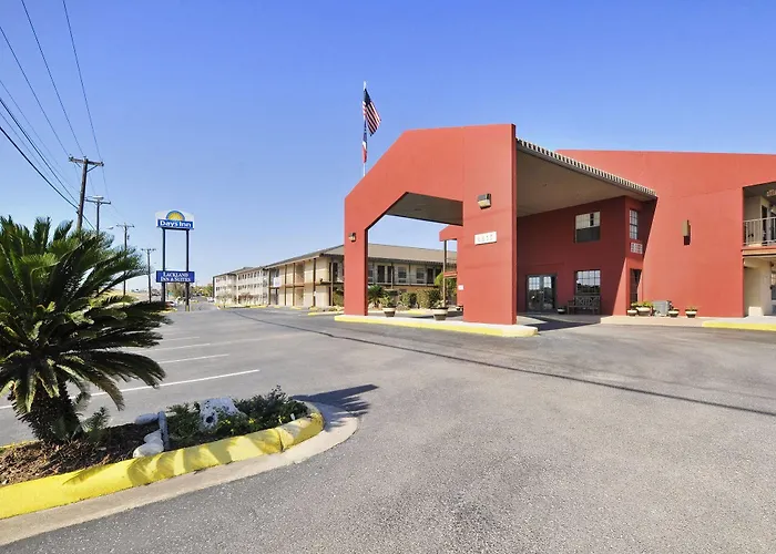 Deluxe Inn San Antonio Near Lackland Afb