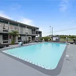 GreenTree Inn San Antonio/Lackland Air Force Base 